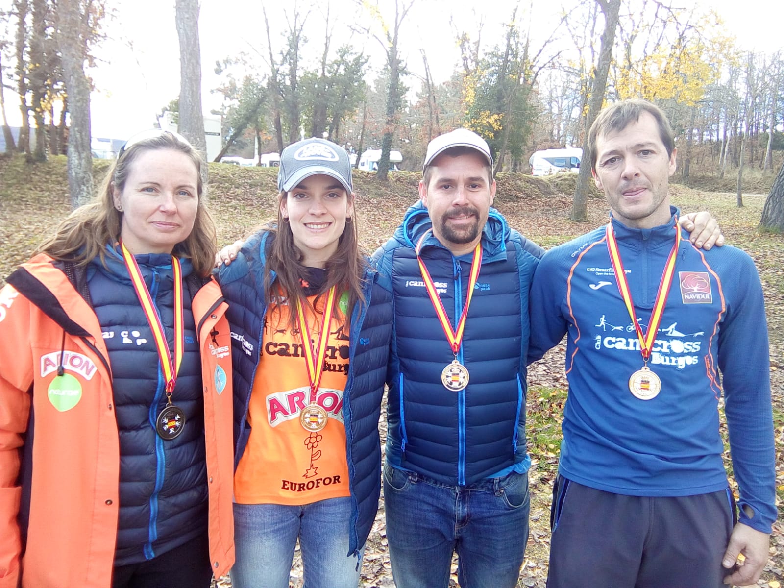 4 medallas del Club Canicross Burgos